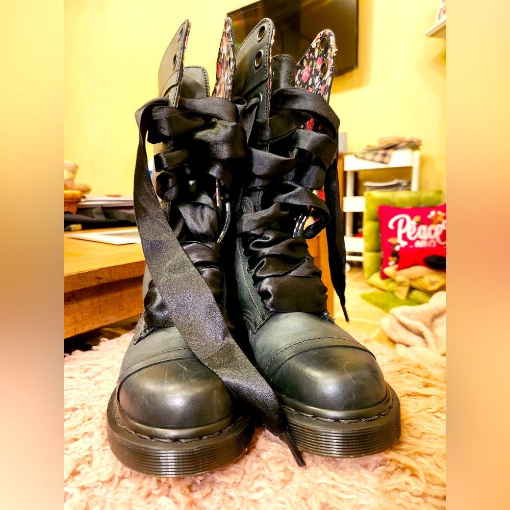 Dark forest green Dr Marten boots